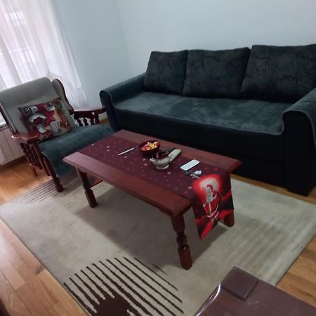 Cozy Skopje Retreat 2 Apartment Luaran gambar